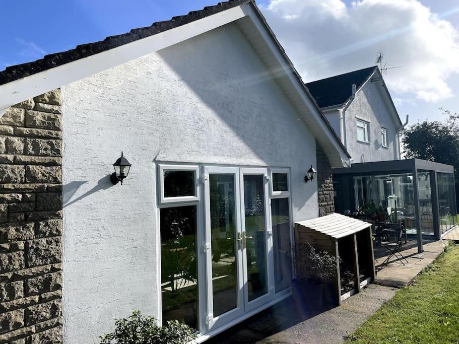 Karinya Suite Llanvaches 外观 照片