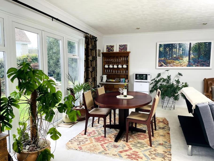 Karinya Suite Llanvaches 外观 照片