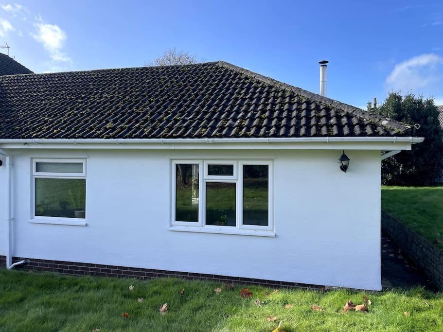 Karinya Suite Llanvaches 外观 照片